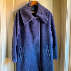 Gorgeous and warm winter alpaca winter coat.